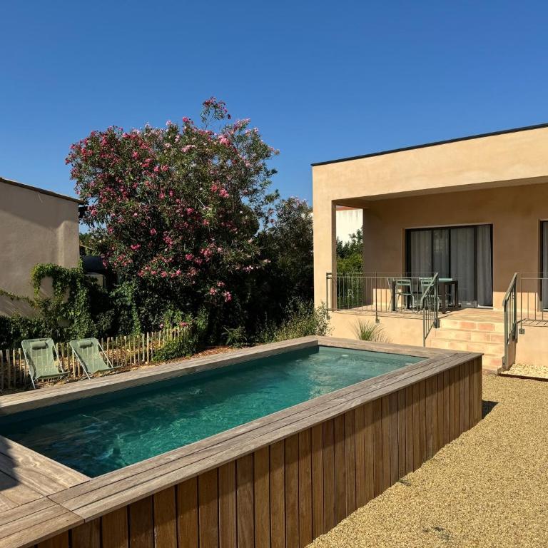 Villa familiale avec piscine hyper centre - Three-Bedroom Villa - 40
