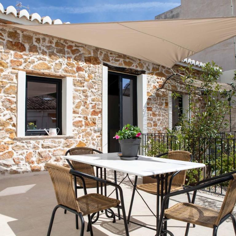 Apartamento Ca la iaia en Dénia con terraza y encanto mediterráneo by Family Homes - Apartamento de 2 dormitorios - 2