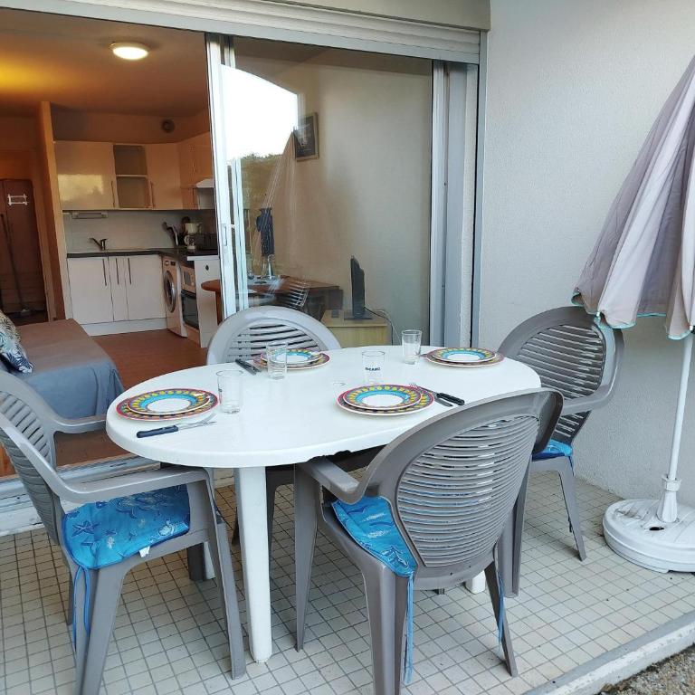 Studio cabine avec accès direct piscine collective et plage - 4FR503 - Appartamento Monolocale - 1