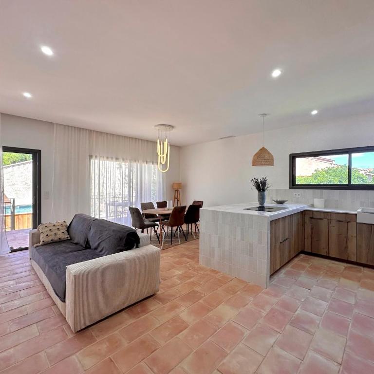 Villa familiale avec piscine hyper centre - Three-Bedroom Villa - 28