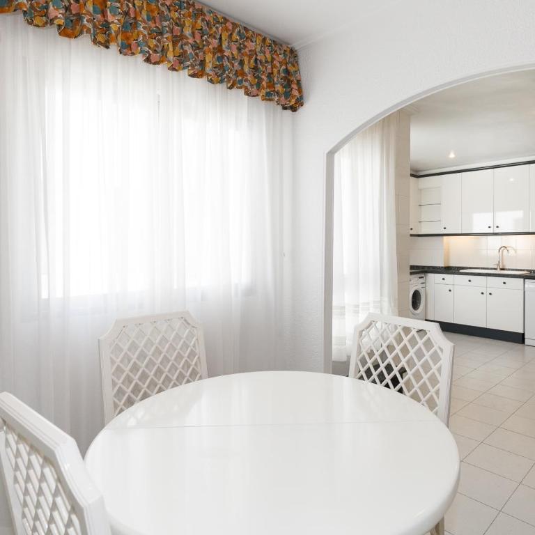 UHC Anagabu Family Complex - Apartamento con 4 dormitorios - 15