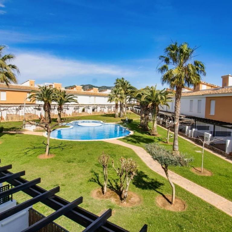 Adosado familiar con piscina - Palm Beach 130 - ALBERT VILLAS - Bungalow - Frente al agua - 1