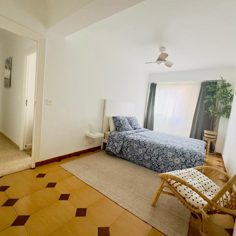 Los Naranjos Apartment - Three-Bedroom Apartment with Balcony - 9