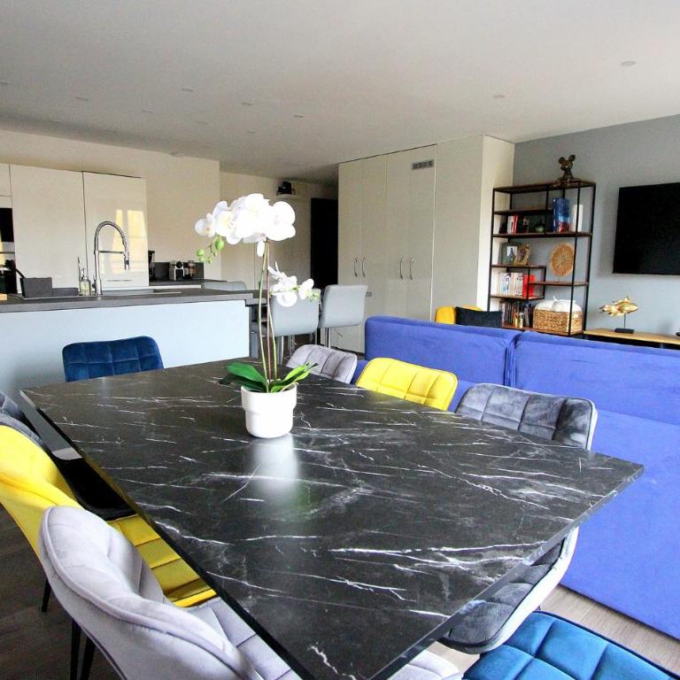 Garonne8 - Spacious accomodation 8ppl Disneyland - Appartement 3 Chambres avec Vue - 8