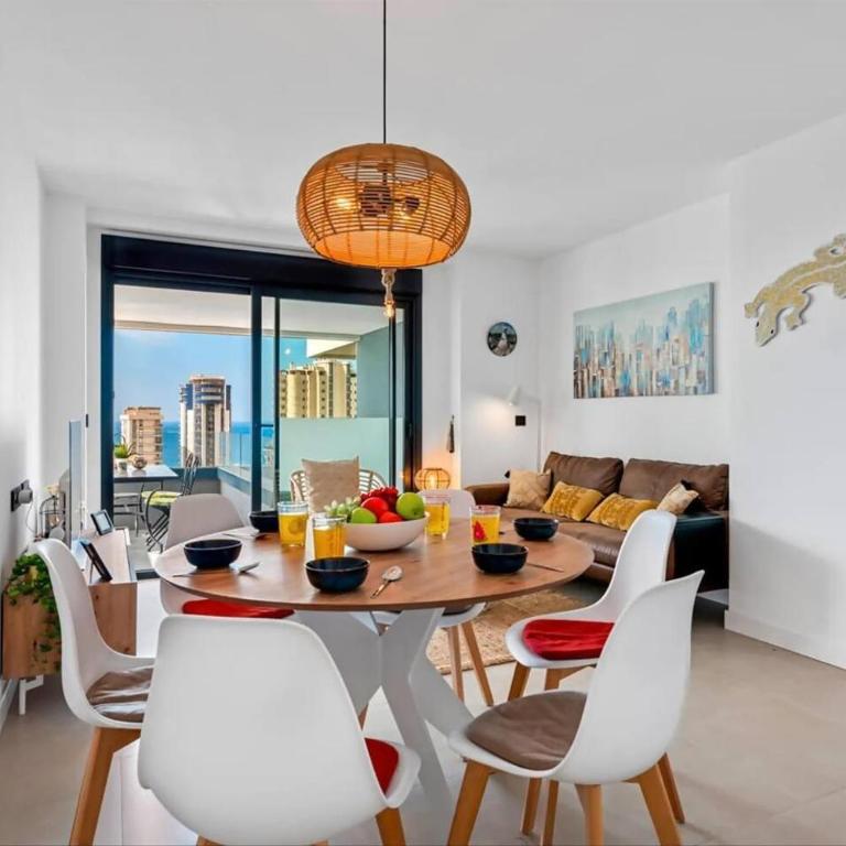 Apartamento H&M con Padel, Piscina y vistas al mar - Three-Bedroom Apartment - 3