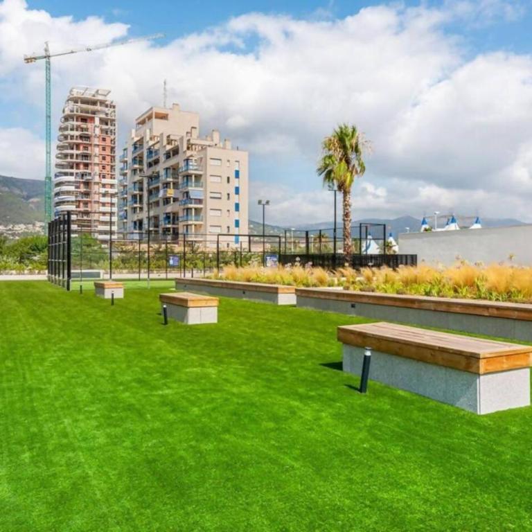 Apartamento H&M con Padel, Piscina y vistas al mar - Three-Bedroom Apartment - 12