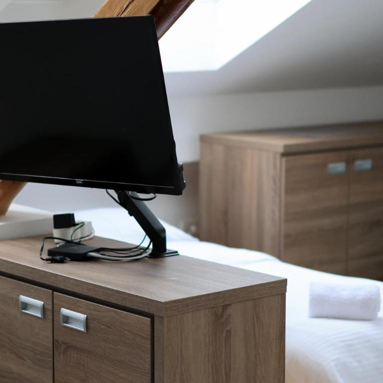 Beograd Budget Rooms Jelica - Dvokrevetna Soba sa Bračnim Krevetom i Sopstvenim Kupatilom - 8