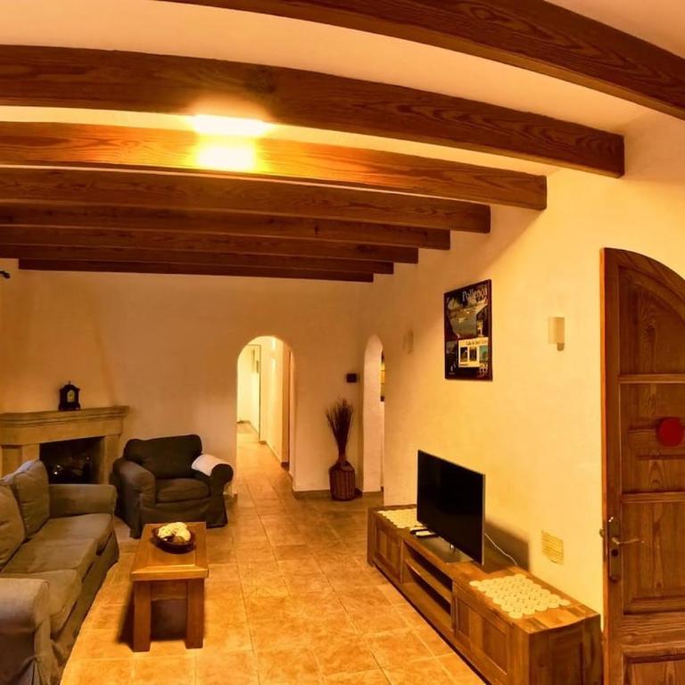 Charming Villa in area of Pollensa by Renthousing - Three-Bedroom Villa - 5