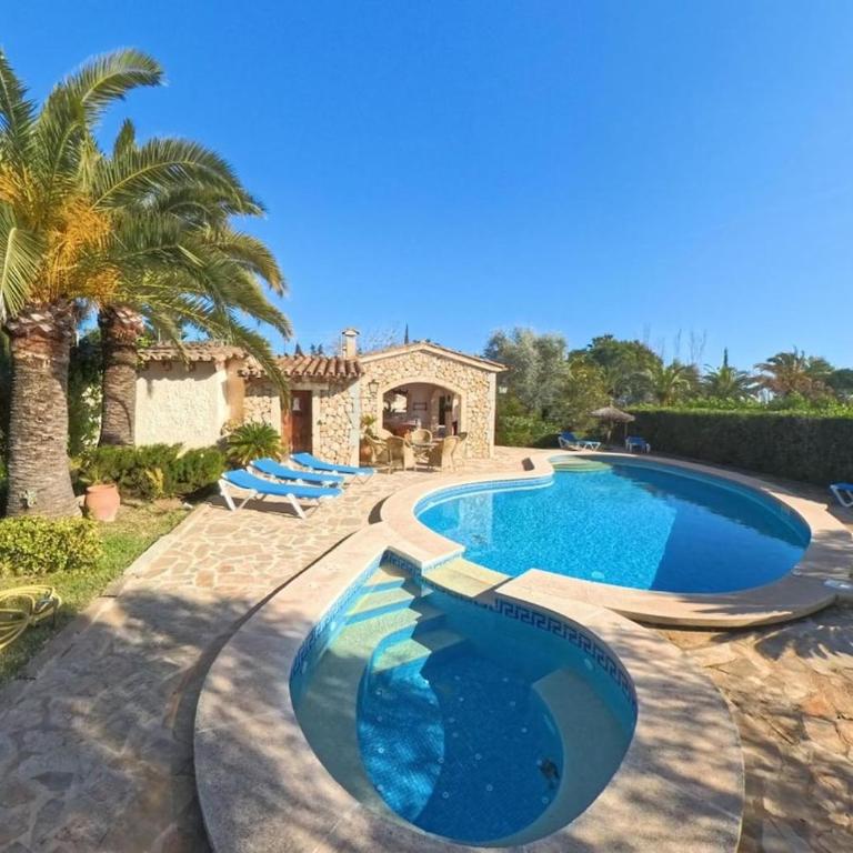 Charming Villa in area of Pollensa by Renthousing - Three-Bedroom Villa - 13