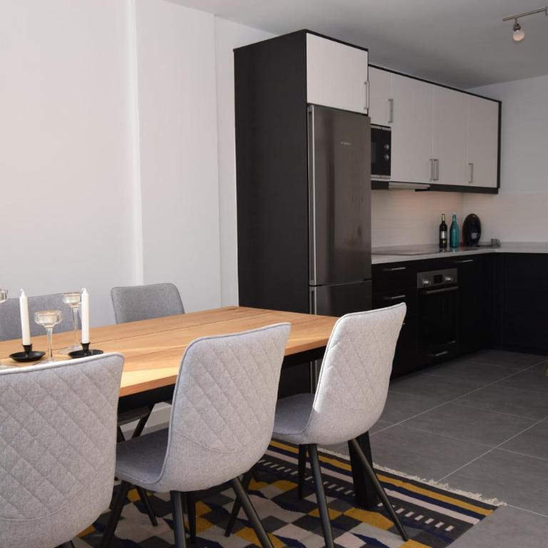 Ref 240 - Apartamento con 3 dormitorios - Frente al océano - 14
