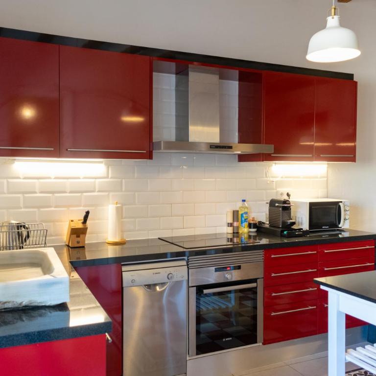 "El Ritmo" - Maison Piñata Apartment - Three-Bedroom Apartment - 2