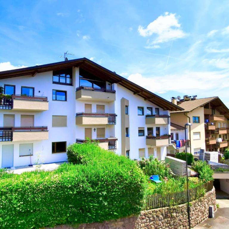 Apartment in South Tyrol with a beautiful panoramic view - One-Bedroom Apartment with Balcony - 56