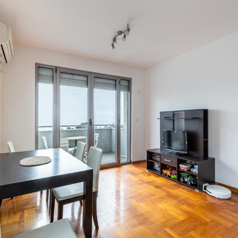 Sea view Petrovac - One-Bedroom Apartment - 3
