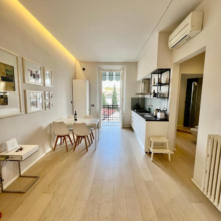 Modern Florence - Two-Bedroom Apartment - 11