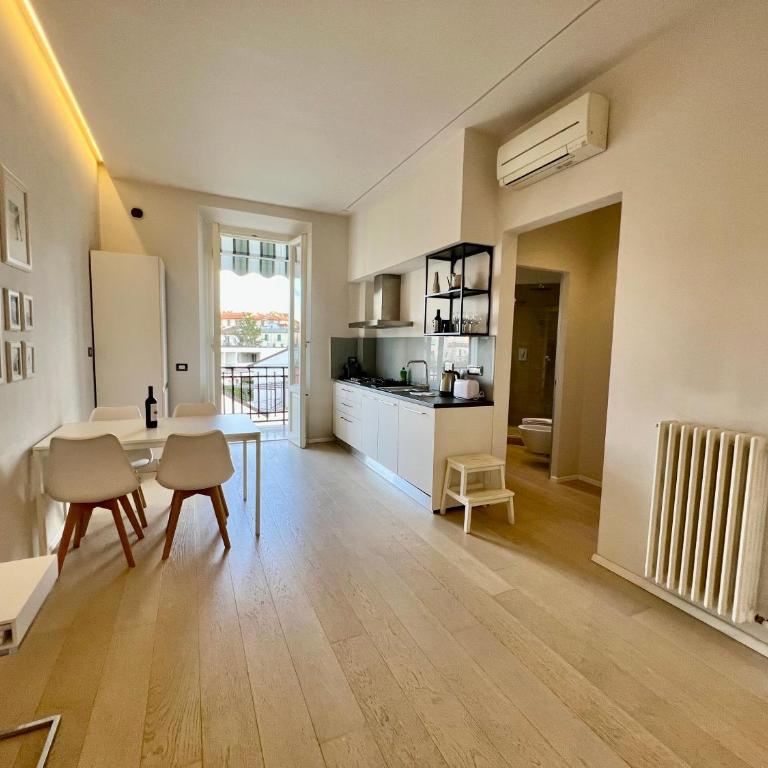 Modern Florence - Two-Bedroom Apartment - 13