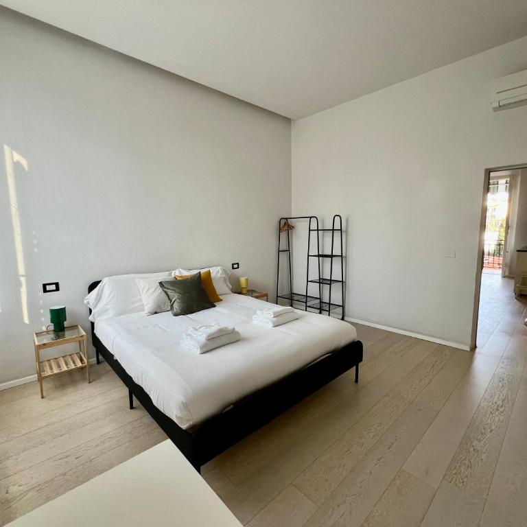 Modern Florence - Two-Bedroom Apartment - 15