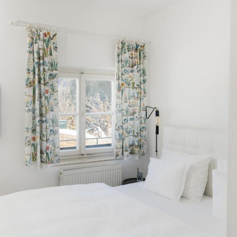 Seehof Goldegg - Chambre Double ou Lits Jumeaux Deluxe - Vue sur Lac - 1