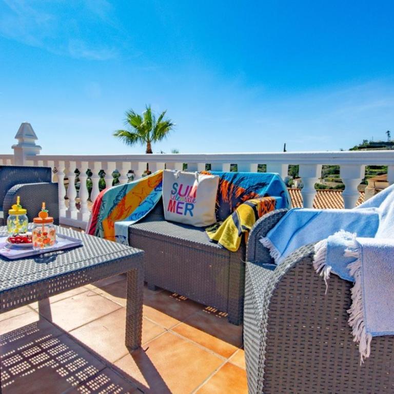 Villa Canary - Plusholidays - Villa Superior - 3
