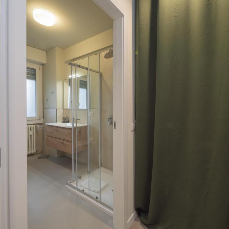 Spacious 2BDR with balcony Arco-Sempione Area, by Rentopolis - Appartamento Deluxe con 2 Camere da Letto e Vista Giardino - 40