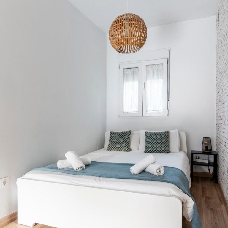 Apartment with a large patio - One-Bedroom Apartment with Terrace - 21