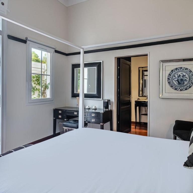 La Villa Mauresque - Chambre avec Terrasse et Bain à Remous - Vue sur Parc - 1