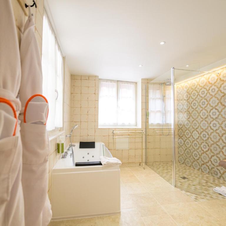 Hotel Beaucour - Suite avec Baignoire Balnéo ou Douche - 5
