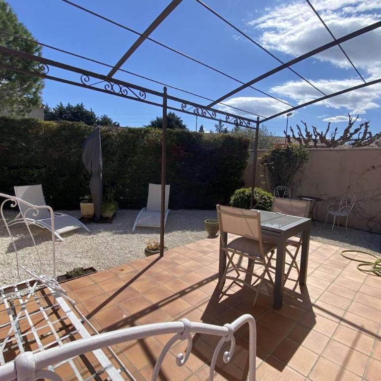 At Tinou's spacious quiet house with garden for 2 people - Casa con 1 Camera da Letto - 6