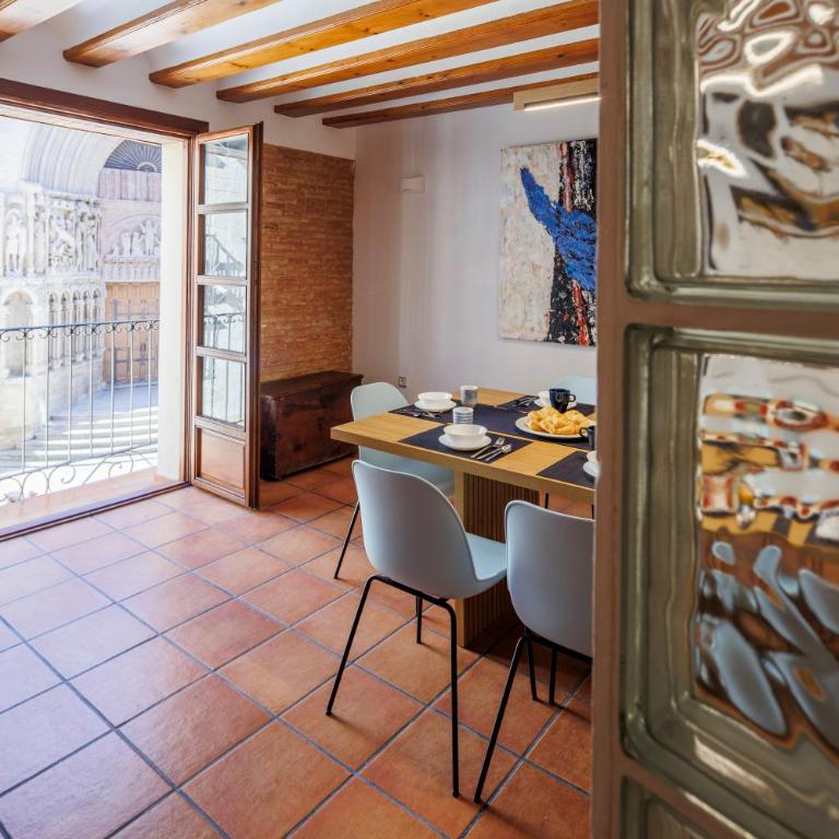 San Bartolome SB11 Casa con encanto bodega aire acondicionado y vistas al centro histórico by Apartamentoslogrono - Vacation Home - 26