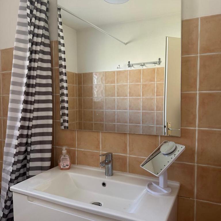 At Tinou's spacious quiet house with garden for 2 people - Casa con 1 Camera da Letto - 16