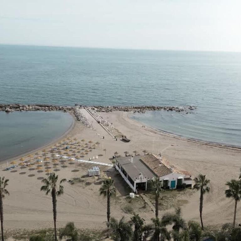 Andalucia del Mar · 3 bedroom apartment in Puerto Banus - Apartamento de 3 dormitorios - 4
