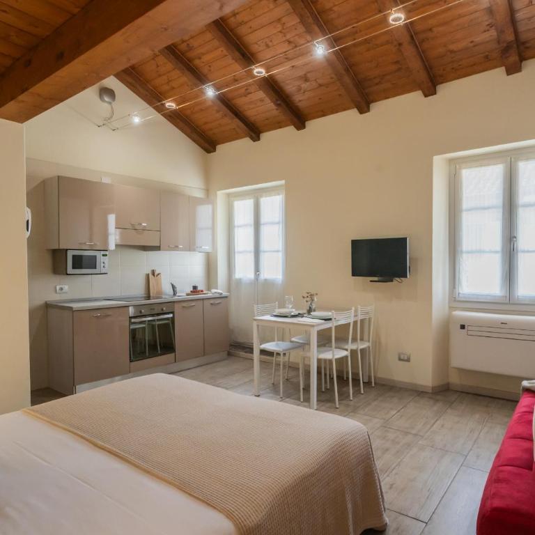Domus in Como by Rent All Como - Monolocale - 28