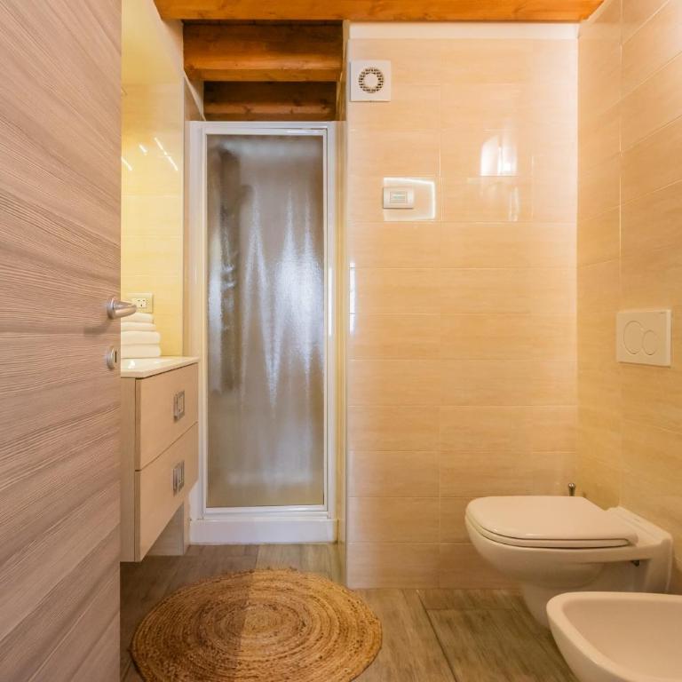 Domus in Como by Rent All Como - Monolocale - 24