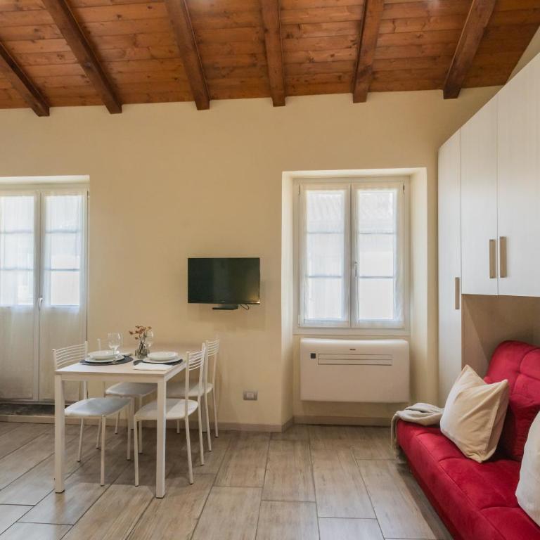 Domus in Como by Rent All Como - Monolocale - 13
