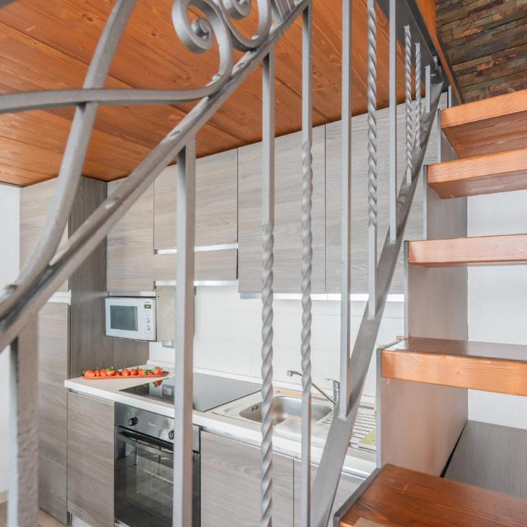 Domus in Como by Rent All Como - Monolocale su 2 Livelli - 25