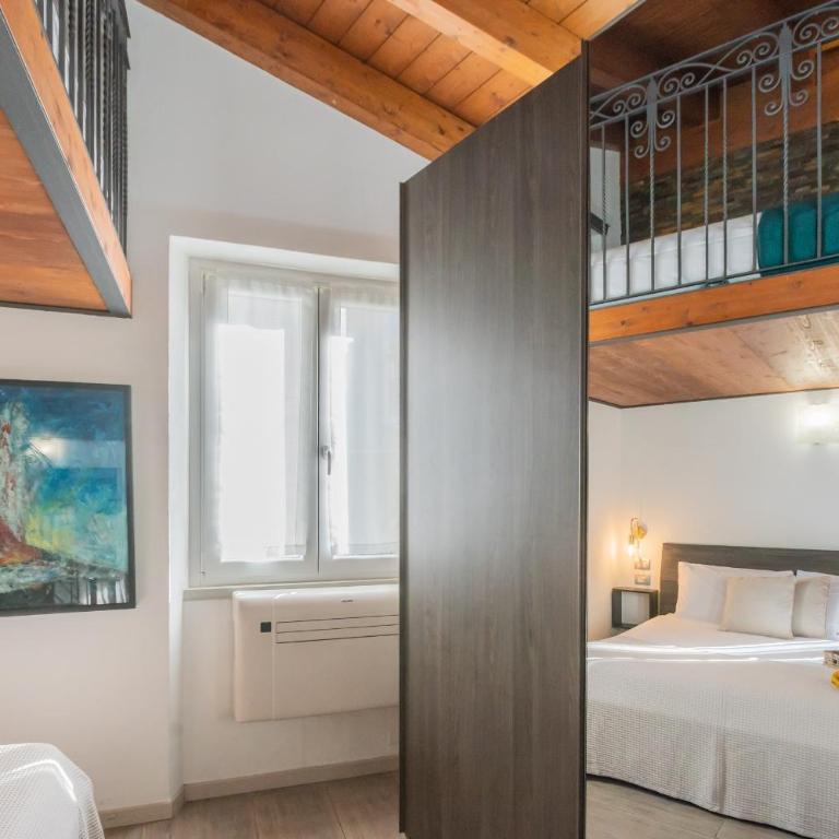 Domus in Como by Rent All Como - Monolocale su 2 Livelli - 10