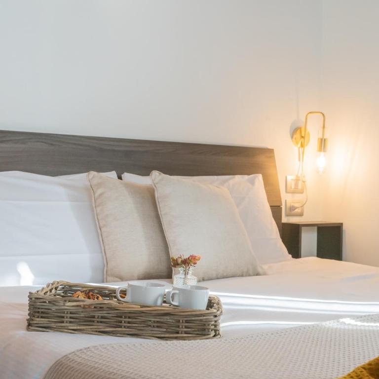 Domus in Como by Rent All Como - Monolocale su 2 Livelli - 9