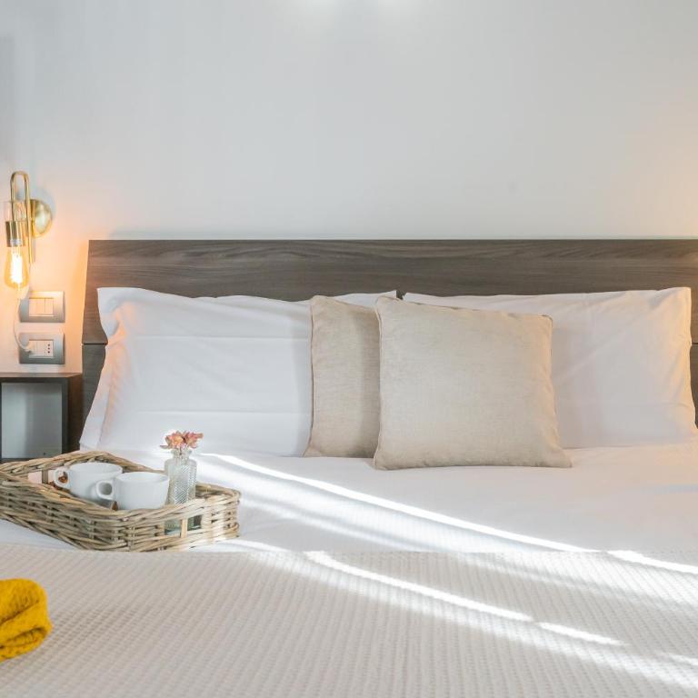 Domus in Como by Rent All Como - Monolocale su 2 Livelli - 8
