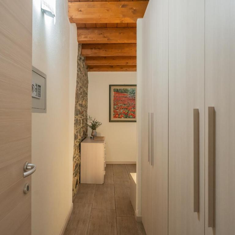 Domus in Como by Rent All Como - Appartamento con 2 Camere da Letto - 31