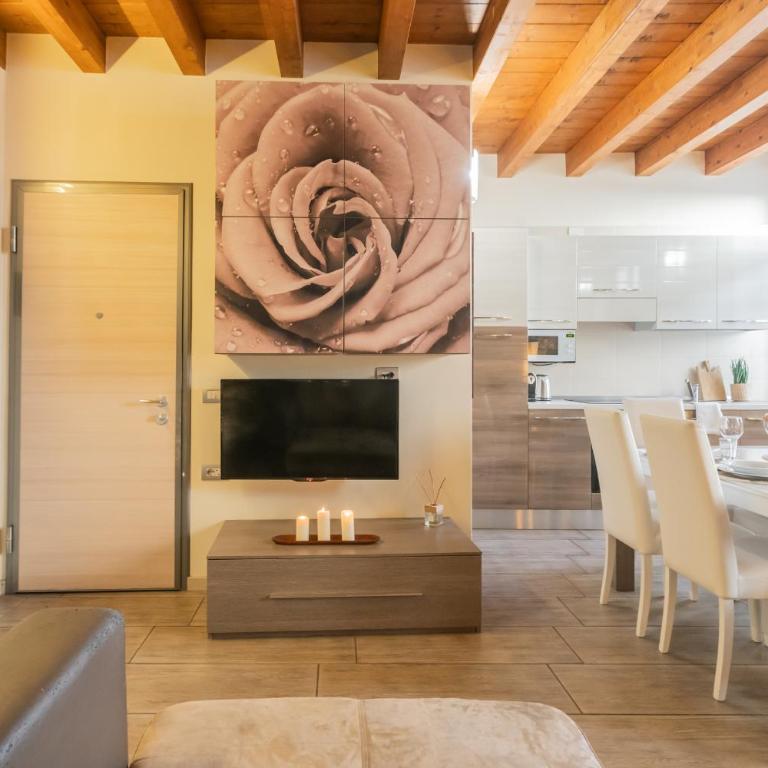 Domus in Como by Rent All Como - Appartamento con 2 Camere da Letto - 13