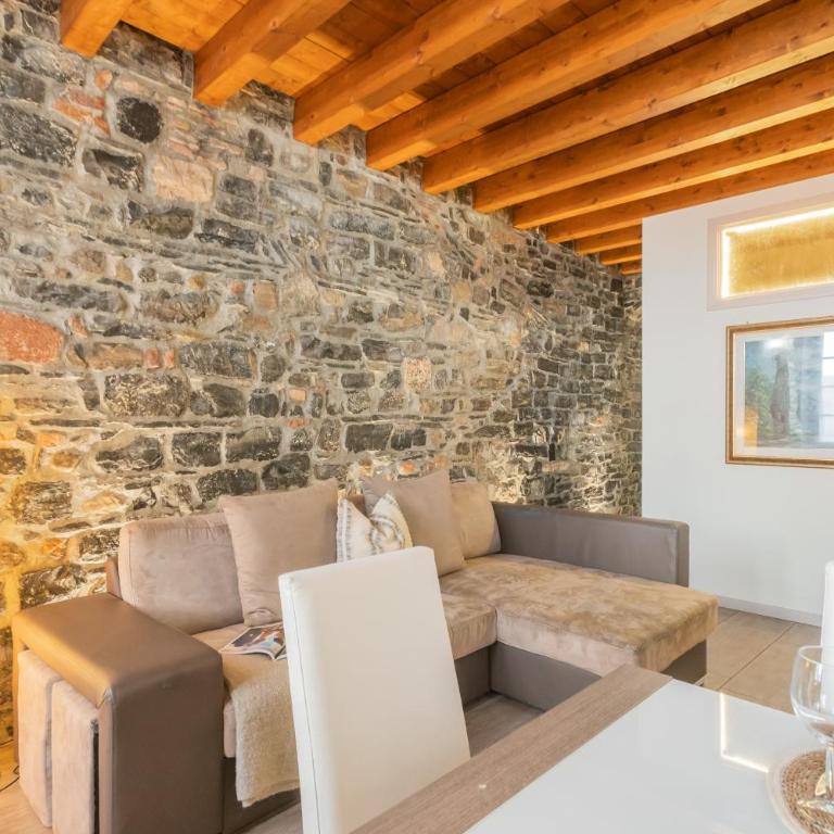 Domus in Como by Rent All Como - Appartamento con 2 Camere da Letto - 10