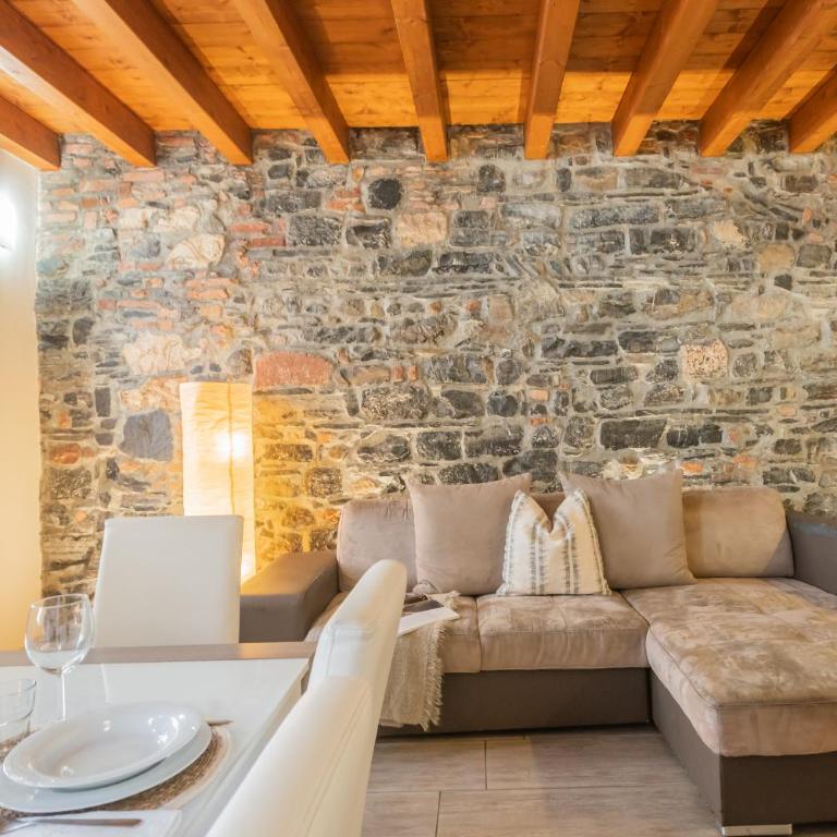Domus in Como by Rent All Como - Appartamento con 2 Camere da Letto - 11