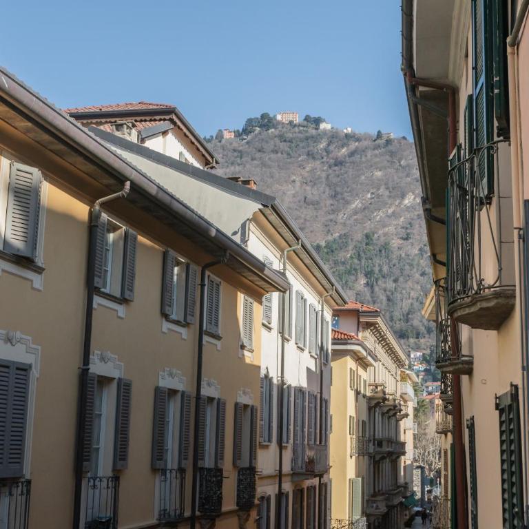 Domus in Como by Rent All Como - Appartamento con 2 Camere da Letto - 41