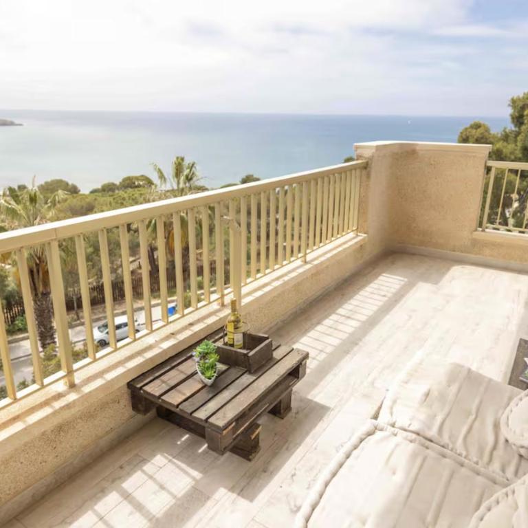 Salou Luxe Stay Chill-out Cozy ( 2BR ) Parking - Two-Bedroom Apartment with Terrace and Sea View - 5