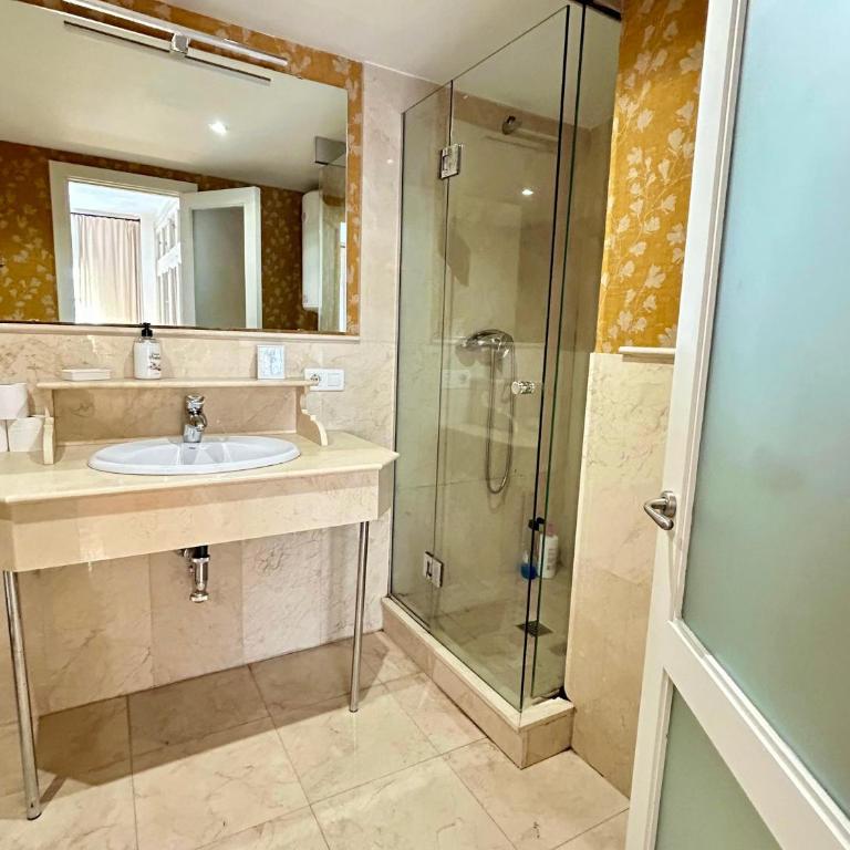 The Zentral Suites & Apartments - Apartamento de 2 dormitorios (4 adultos) - SE2 San Eloy 20 - 8