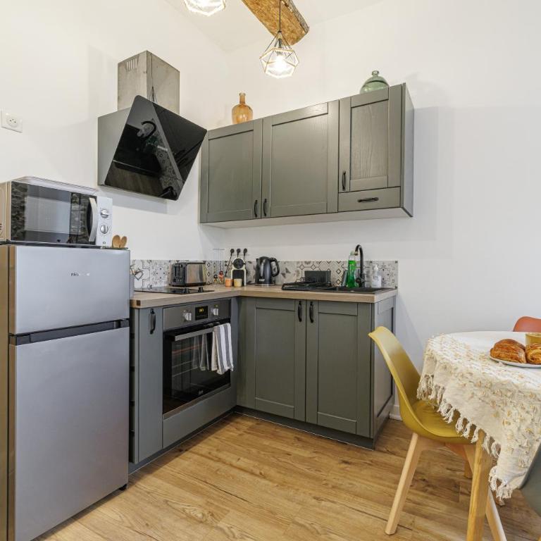 Old town Antibes Superb new flat, for 3, AC, Wi-Fi - Appartement 1 Chambre - 16