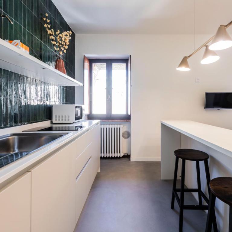 Santa Chiara Suites by Reasy&Busy - Appartamento con 1 Camera da Letto - 2