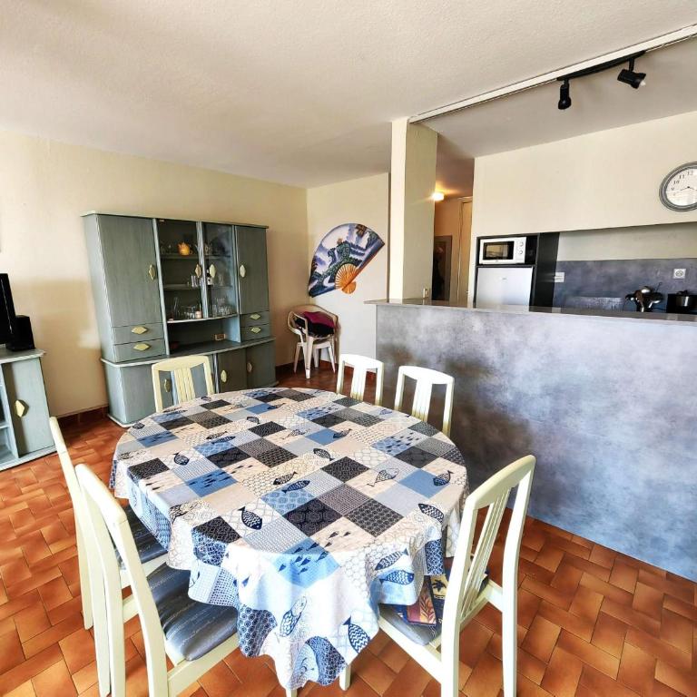 Spacieux T3 au Centre Port, Résidence avec Piscine, Cap d'Agde - FR-1-607-10 - Appartement (6 Adultes) - 15