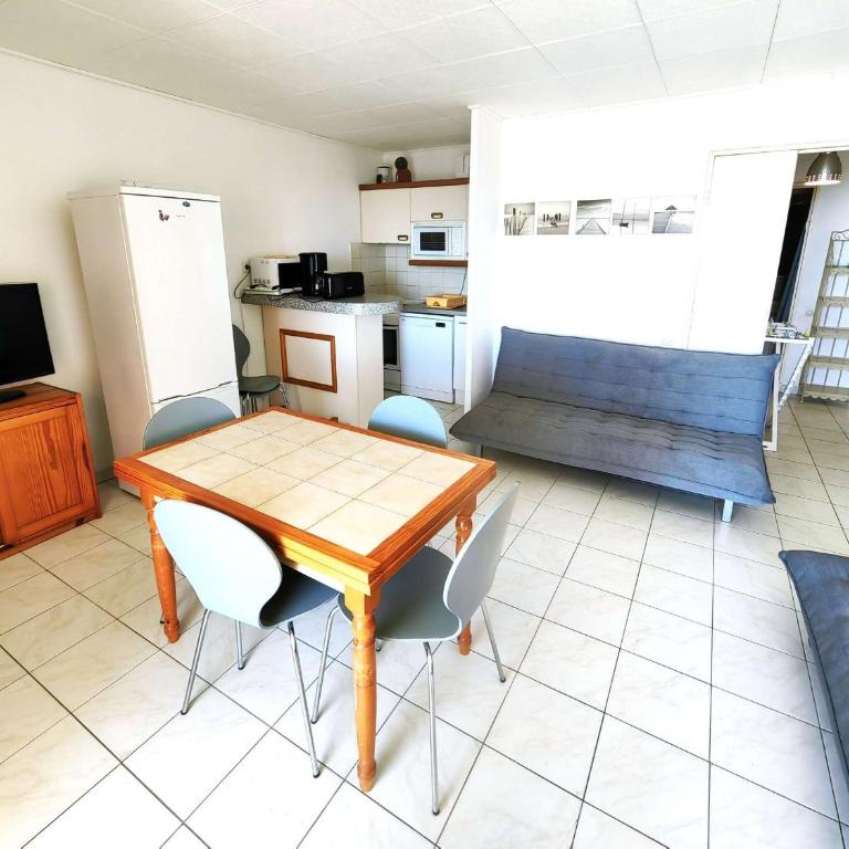 Spacieux T3 avec vue mer, résidence avec piscine - FR-1-607-101 - Appartement (6 Adultes) - 6