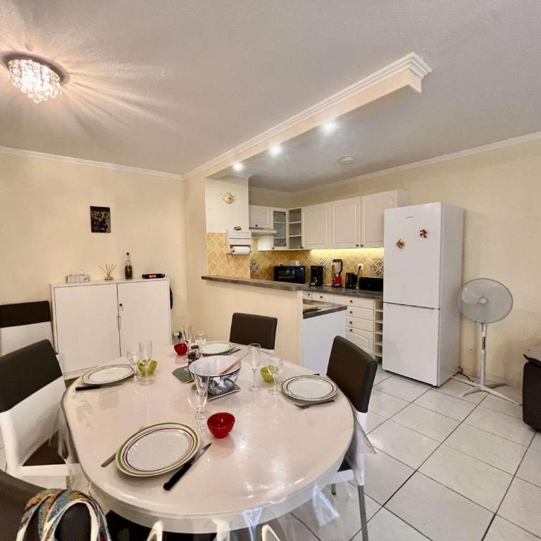 Appartement 2P avec Balcon Proche Centre et Plages - Parking Inclus, Cavalaire - FR-1-226B-127 - Appartamento - 9