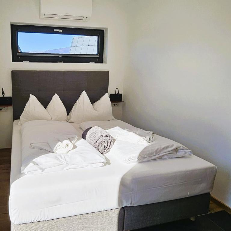 Mountains & Lakes - Chaletdorf & Appartements - Chalet - 12